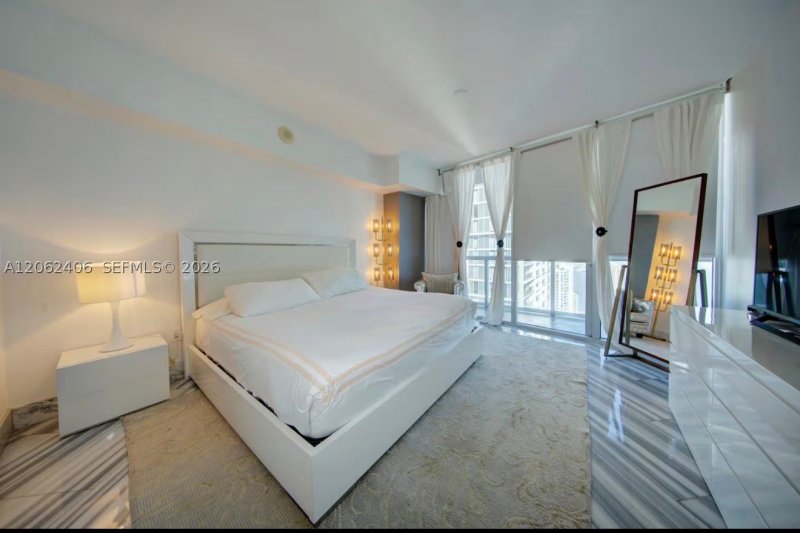 Condo for sale at Icon Brickell Viceroy 4711