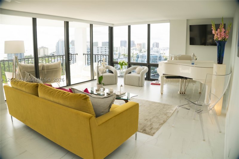 Alquiler de apartamento en The Corinthian 19H