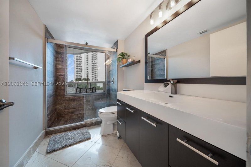 Apartment for rent at North Tower at The Point 703