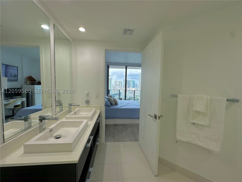 Comprar apartamento no Brickell Heights East 2501