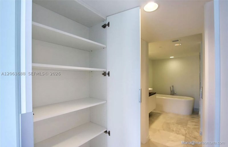 Aluguel de apartamento no O Residences 706