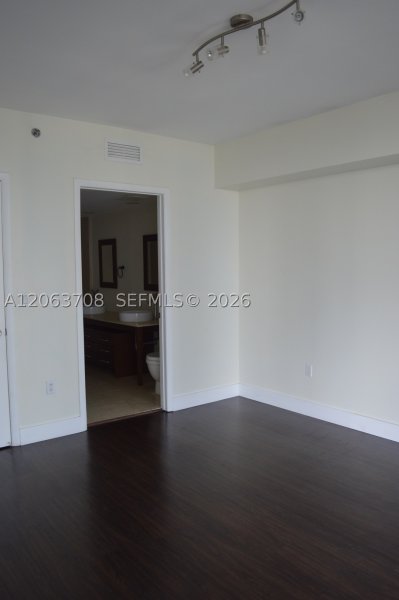 Condo for sale at Icon Brickell Tower I 1814