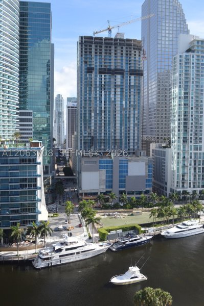 Condo for sale at Icon Brickell Tower I 1814
