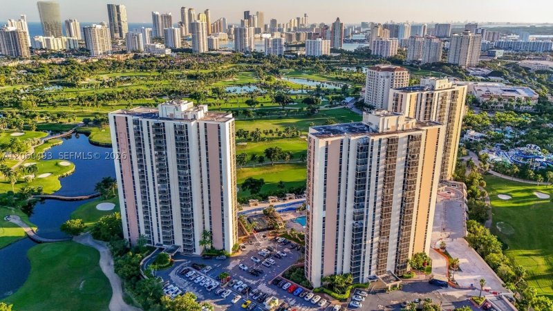 Condo for sale at Coronado I 1702