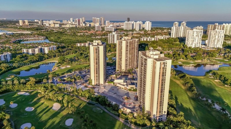 Coronado I Apt #1702