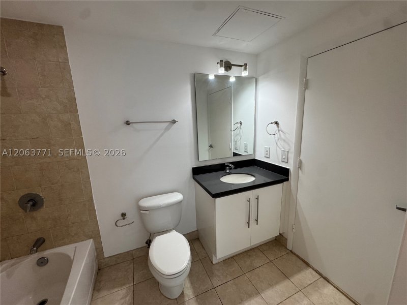 Apartment for rent at The Ivy 2314