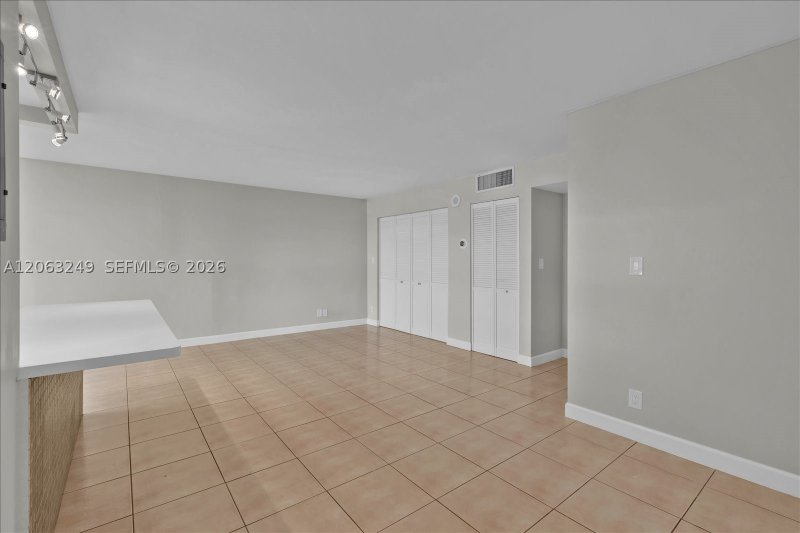 Condo for sale at Plaza of the Americas 705