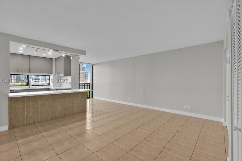 Condo for sale at Plaza of the Americas 705