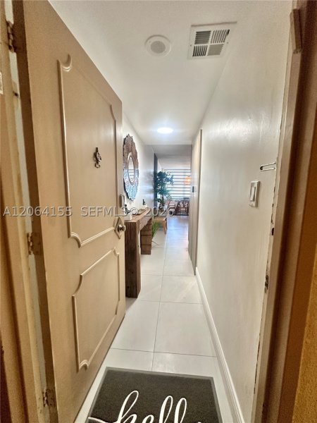 Apartment for rent at Four Winds Condo 1407