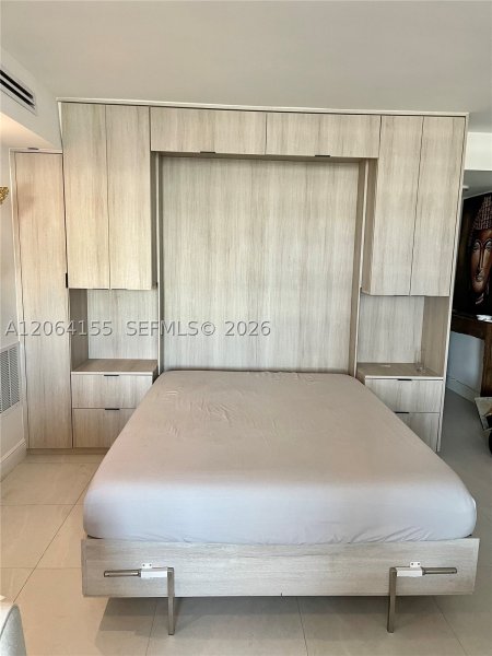 Apartment for rent at Four Winds Condo 1407