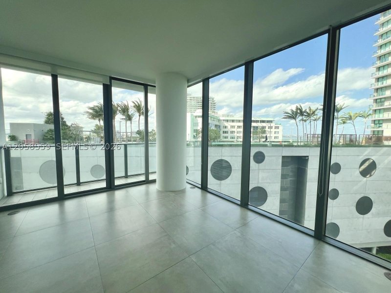 Comprar apartamento no Paraiso Bay Miami 908