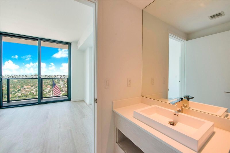 Aluguel de apartamento no Brickell Heights West 3507