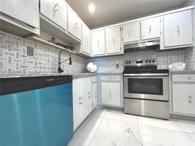 Property photo # 11