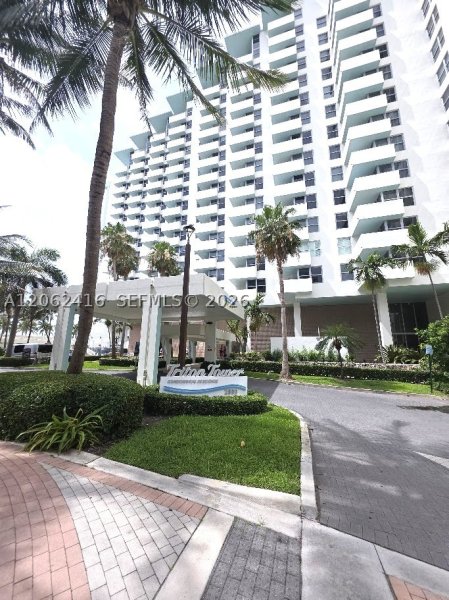 Triton Towers Apt #940