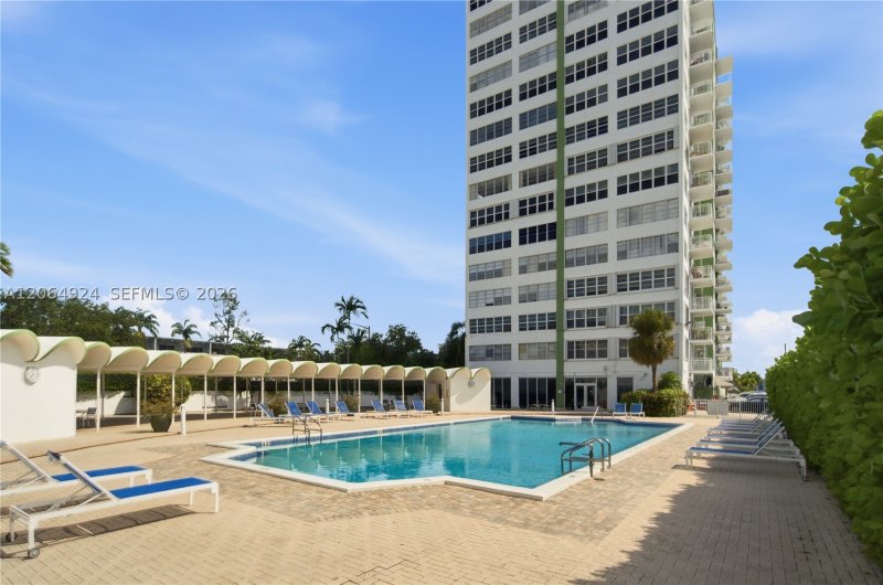 Comprar apartamento en Bayview Towers A710