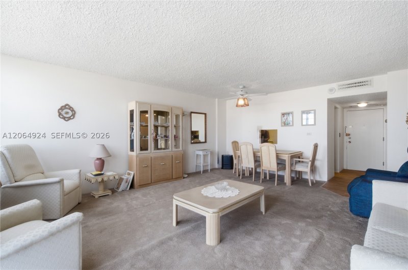 Comprar apartamento en Bayview Towers A710