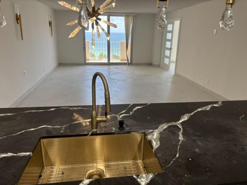 Condo for sale at Prince George 17 N