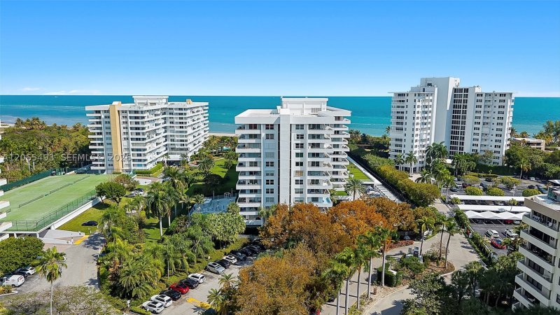 Aluguel de apartamento no Commodore Club East 1203