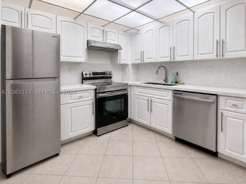 Georgian Apt #402