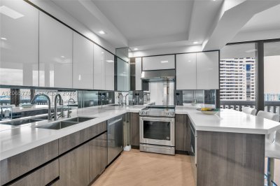2000 Williams Island Apt #2006