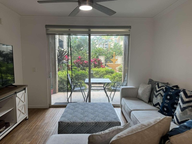 Comprar apartamento no Porto Bellagio 3102