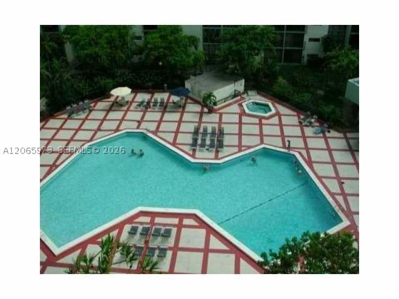 Aluguel de apartamento no Plaza of the Americas 420