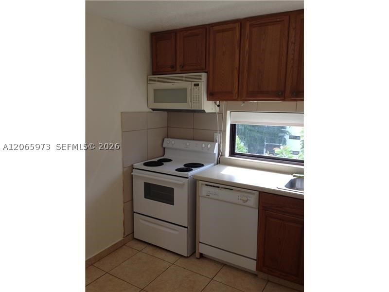 Aluguel de apartamento no Plaza of the Americas 420