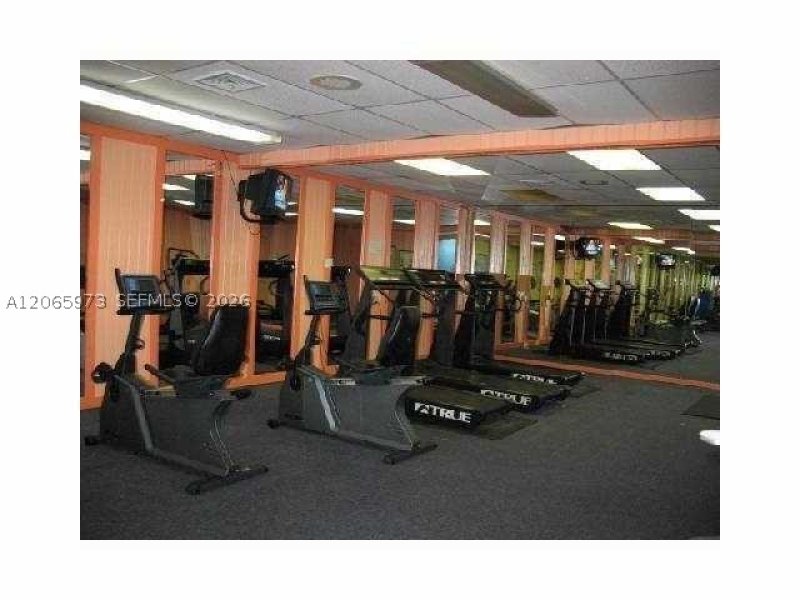 Aluguel de apartamento no Plaza of the Americas 420