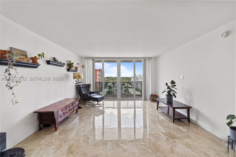 Condo for sale at Parker Tower 911