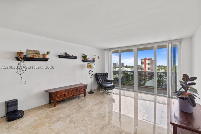Condo for sale at Parker Tower 911