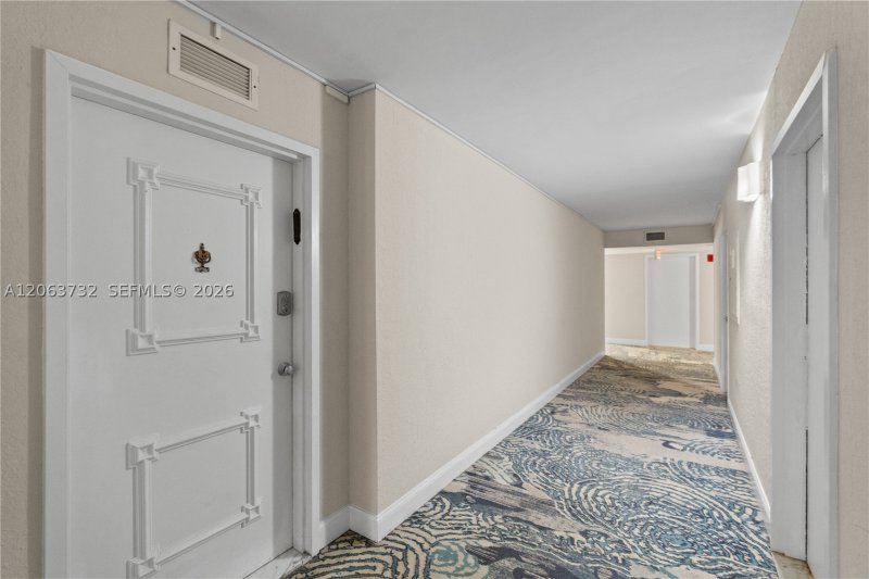 Condo for sale at Parker Tower 911