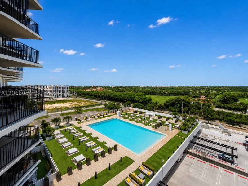 5252 Paseo Doral Apt #810