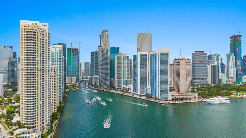 Comprar apartamento en One Miami East Tower 3421