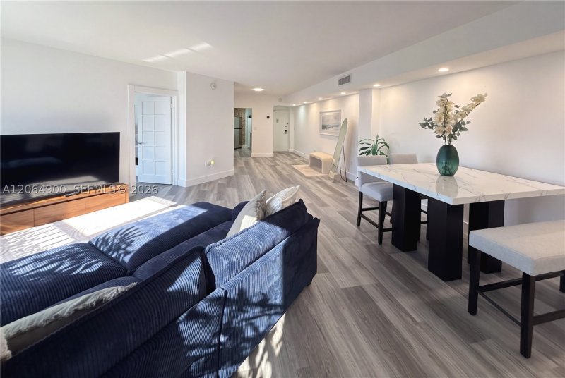 Property photo # 14