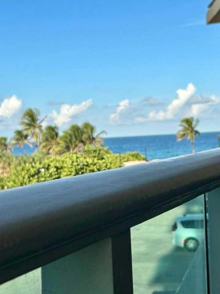 Condo for sale at The Wave Condo 338