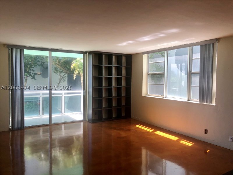 Aluguel de apartamento no Bay Park Towers 204