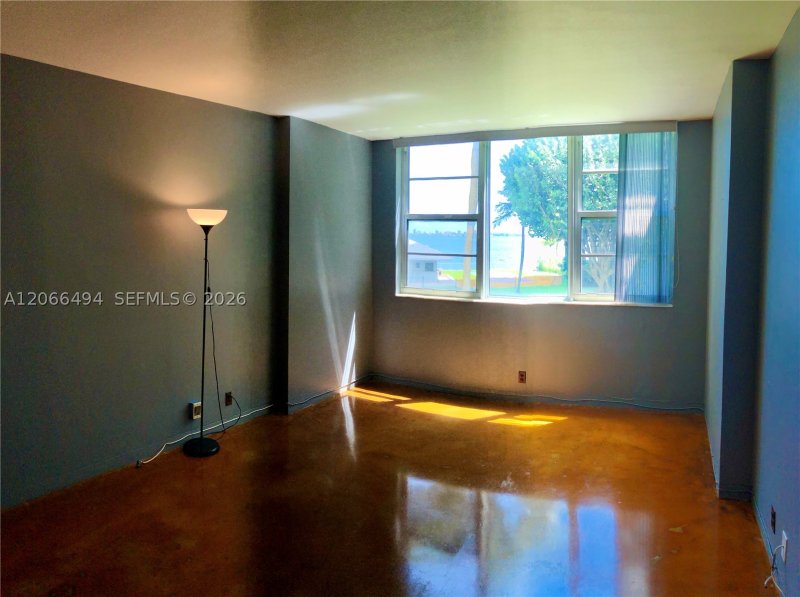 Aluguel de apartamento no Bay Park Towers 204