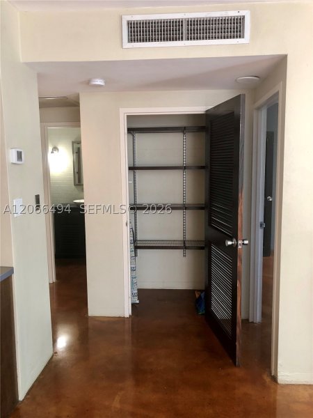 Aluguel de apartamento no Bay Park Towers 204