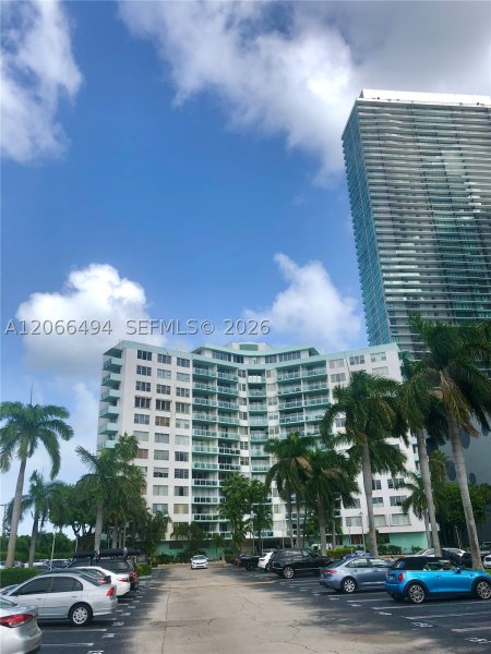 Aluguel de apartamento no Bay Park Towers 204