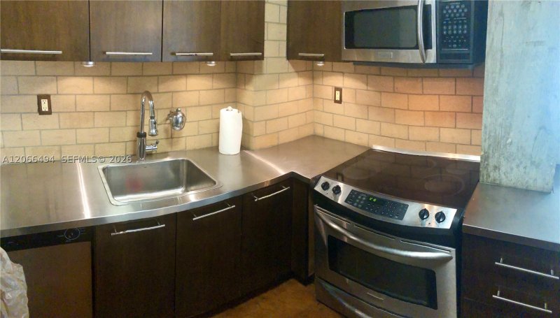 Aluguel de apartamento no Bay Park Towers 204