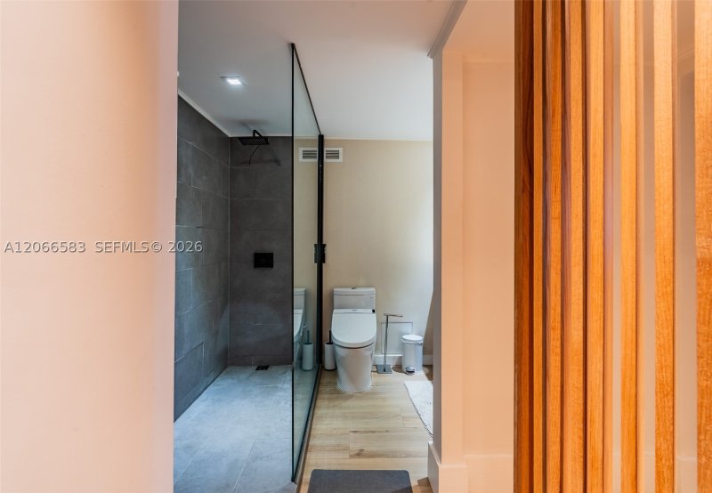 Property photo # 9