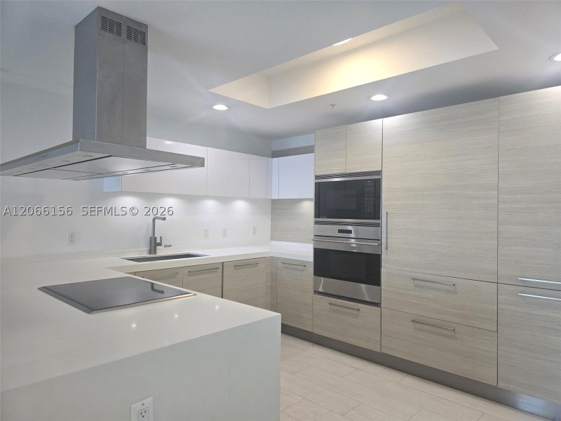 Condo for sale at Marina Palms Yacht Club 1004