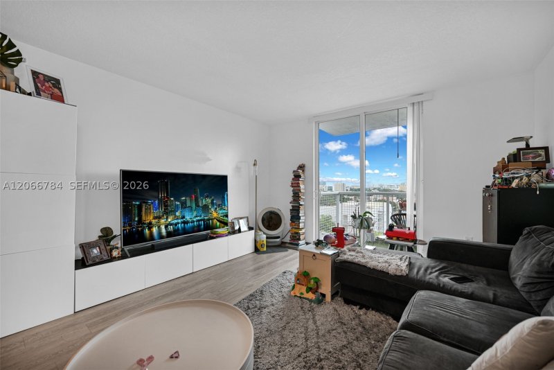 Comprar apartamento no Brickell Vista 908