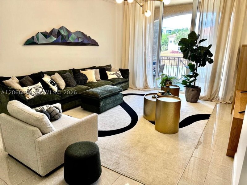 Aluguel de apartamento no Alaqua 225