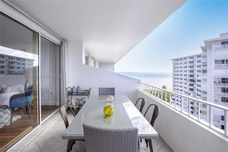 Comprar apartamento no Commodore Club South 1207