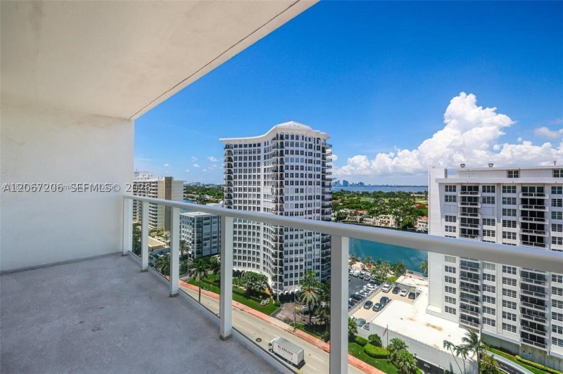 Aluguel de apartamento no Arlen Beach 1611
