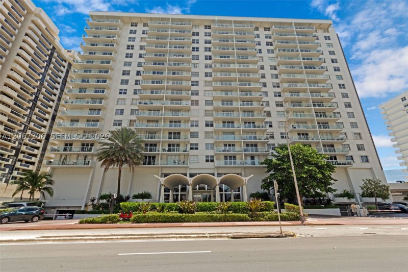 Aluguel de apartamento no Arlen Beach 1611