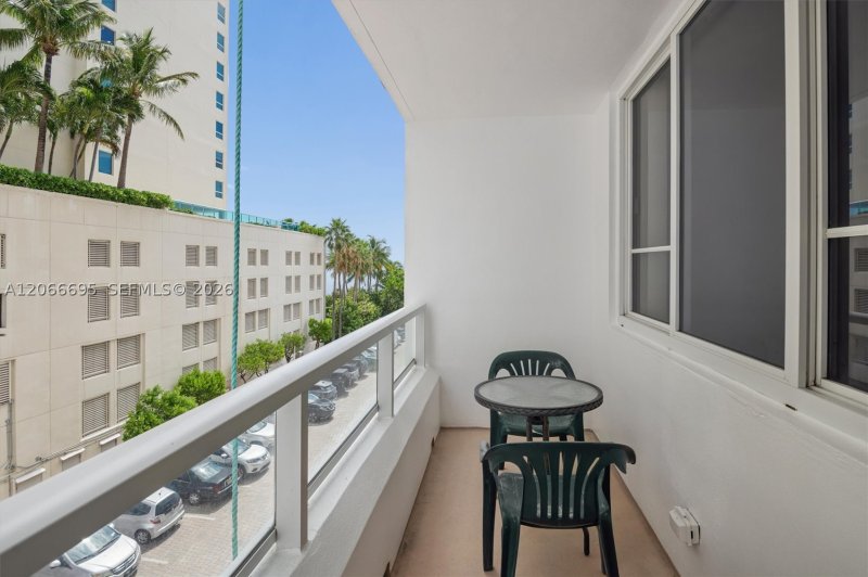 Comprar apartamento no Carriage Club North 424