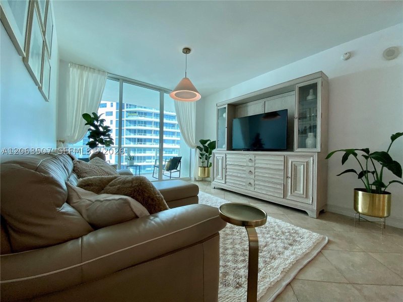 Aluguel de apartamento no Emerald Brickell 2004
