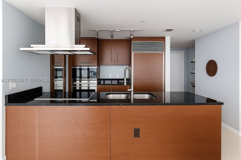 Comprar apartamento no Icon Brickell Tower II 5104